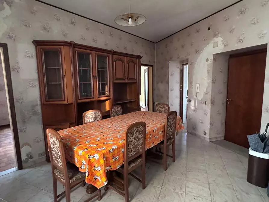 appartamento in vendita a Massa in zona Centro Storico