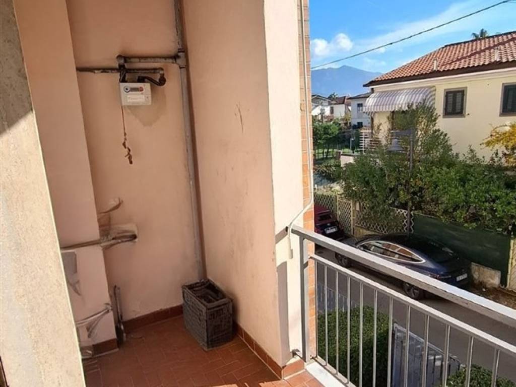 appartamento in vendita a Massa in zona Marina di Massa