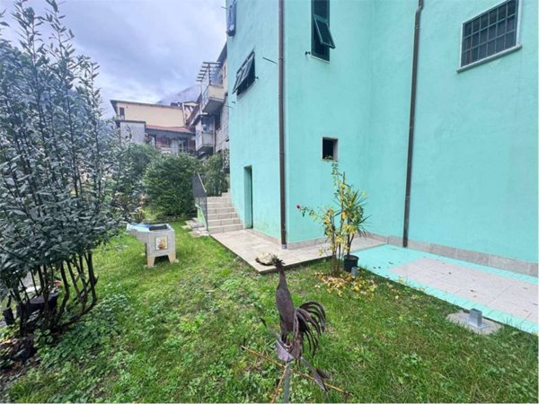 casa indipendente in vendita a Massa in zona Canevara