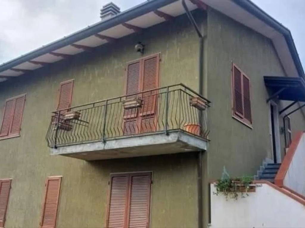 casa indipendente in vendita a Massa in zona Mirteto