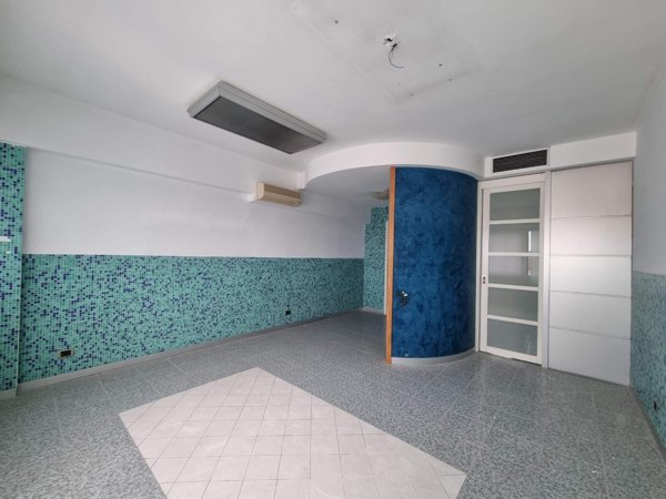 ufficio in vendita a Massa in zona Centro Storico