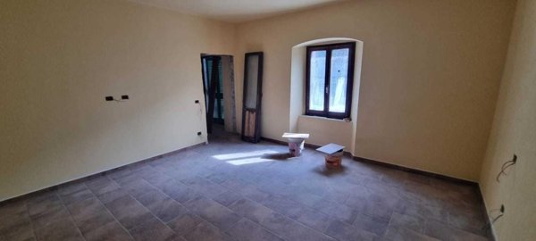 casa indipendente in vendita a Massa in zona Canevara