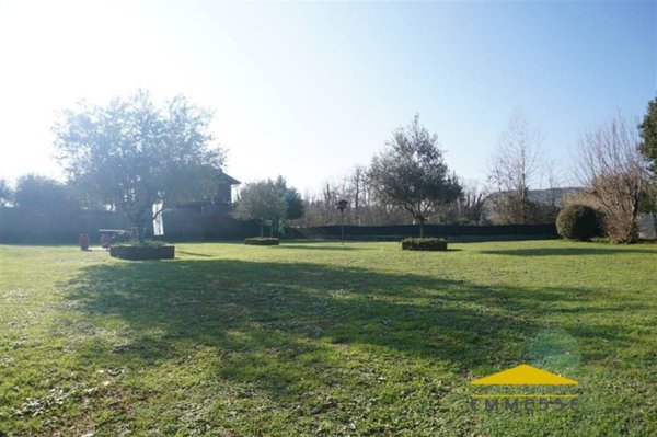 casa indipendente in vendita a Massa in zona Romagnano