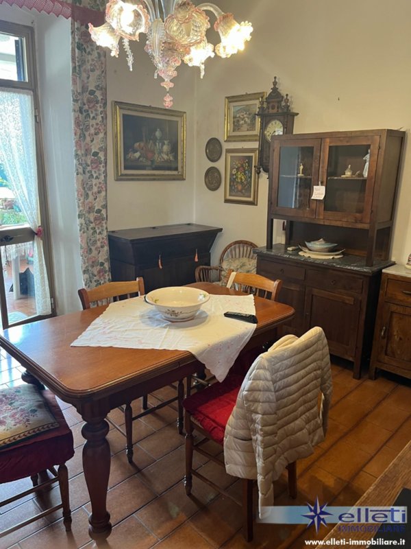 casa indipendente in vendita a Massa in zona Centro Storico