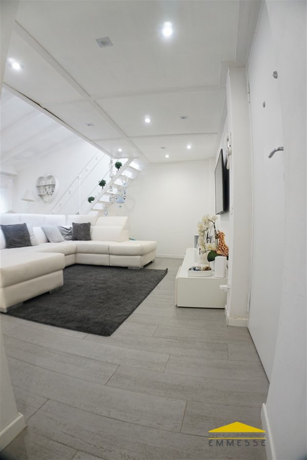 appartamento in vendita a Massa in zona Centro Storico