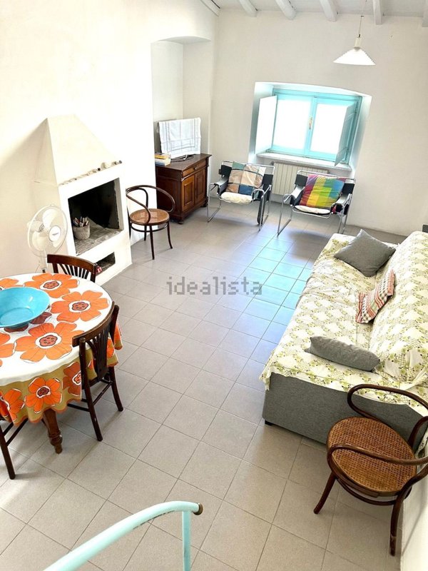 appartamento in vendita a Massa in zona Centro Storico