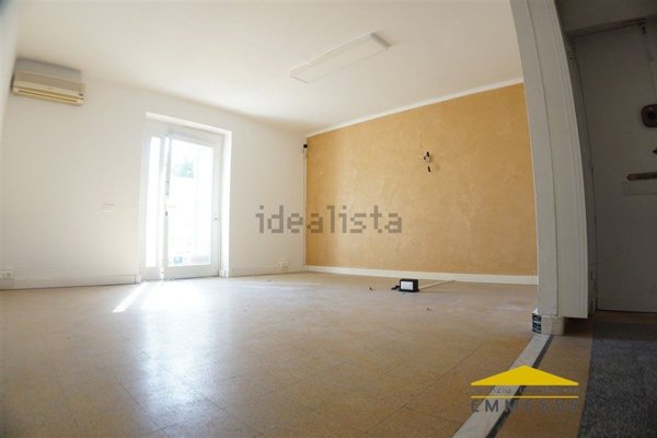 appartamento in vendita a Massa in zona Marina di Massa