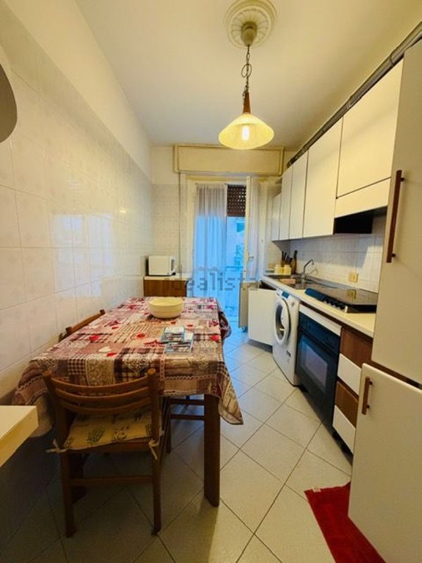 appartamento in vendita a Massa in zona Marina di Massa