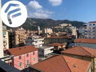 appartamento in vendita a Massa in zona Centro Storico