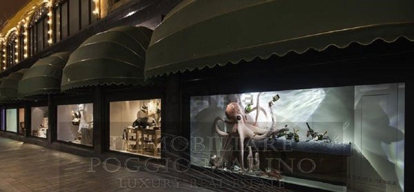 locale di sgombero in vendita a Massa in zona Centro Storico