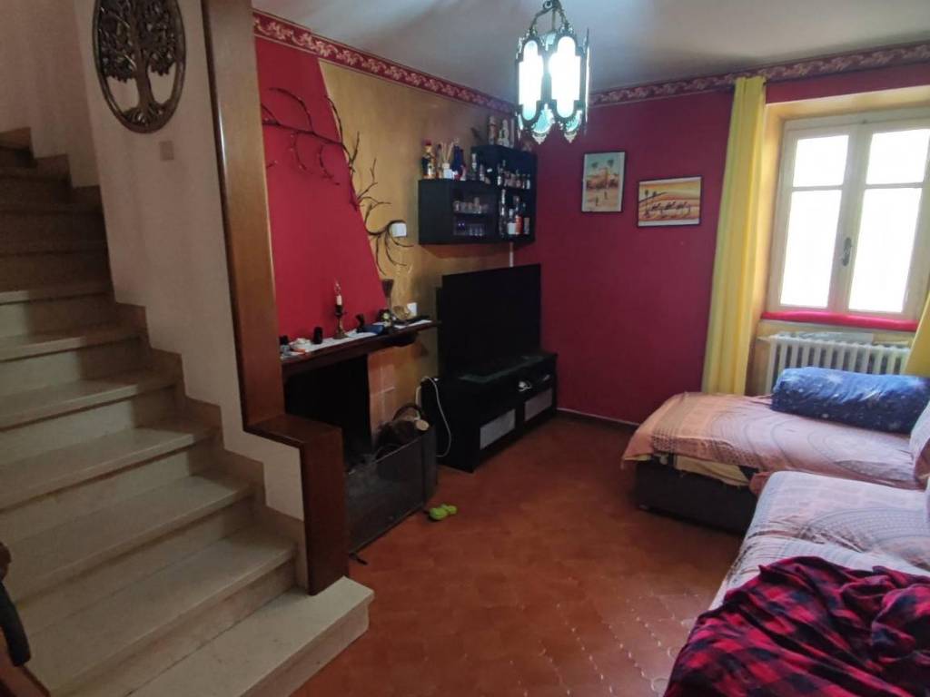 casa indipendente in vendita a Massa in zona Centro Storico