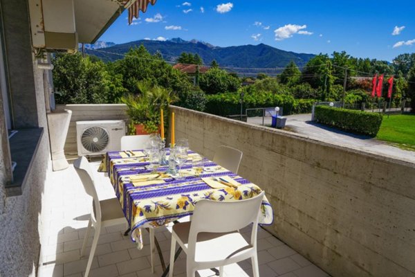 appartamento in vendita a Massa in zona Marina dei Ronchi