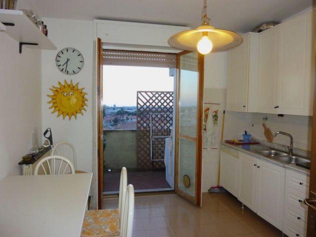 appartamento in vendita a Massa in zona Romagnano