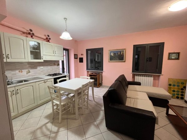 appartamento in vendita a Massa in zona Centro Storico