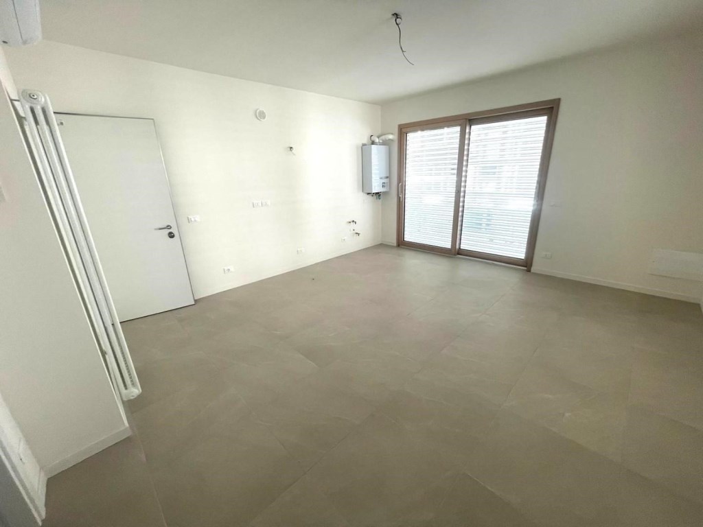 appartamento in vendita a Massa in zona Marina dei Ronchi