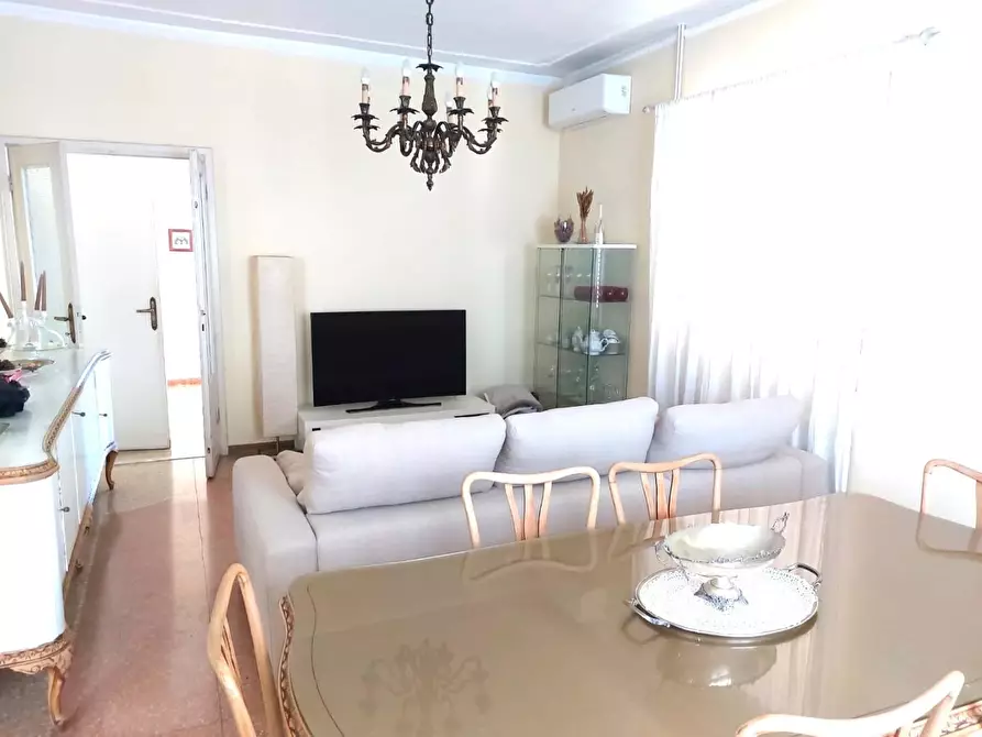 casa indipendente in vendita a Massa