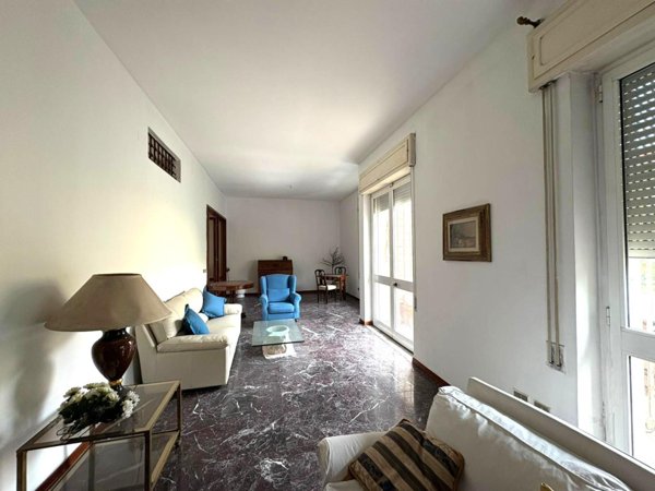 appartamento in vendita a Massa in zona Centro Storico