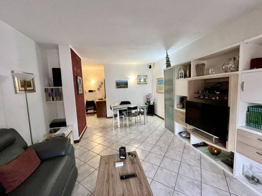 appartamento in vendita a Massa in zona Quercioli