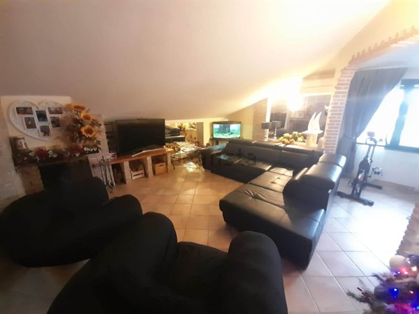 appartamento in vendita a Massa in zona Marina di Massa