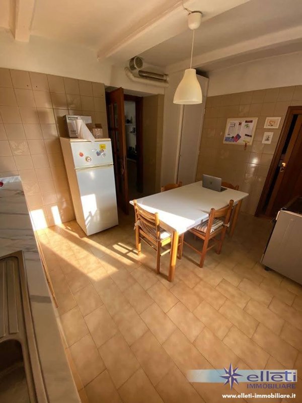 appartamento in vendita a Massa in zona Castagnola