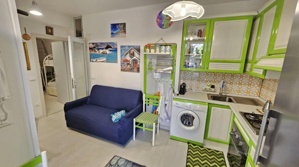 appartamento in vendita a Massa in zona Marina dei Ronchi