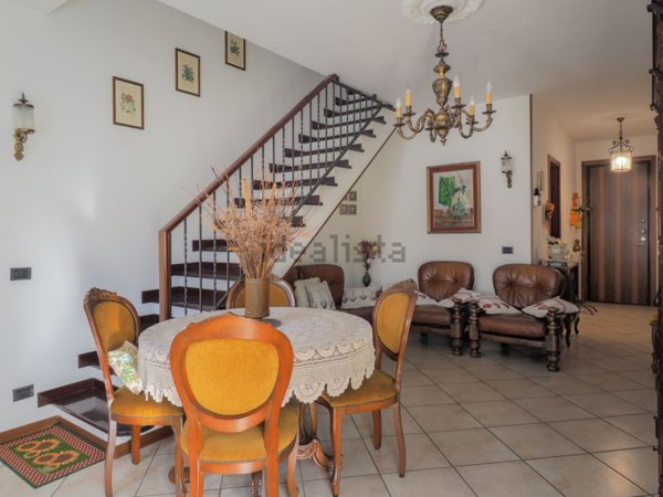 casa indipendente in vendita a Massa in zona Centro Storico