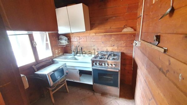 casa semindipendente in vendita a Massa in zona Candia