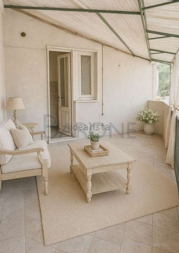 appartamento in vendita a Massa in zona Centro Storico