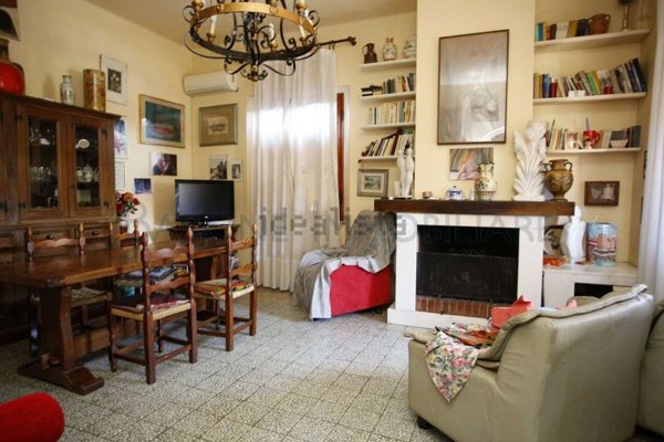 appartamento in vendita a Massa in zona Centro Storico