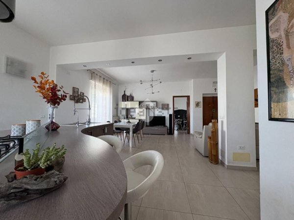 appartamento in vendita a Massa in zona Centro Storico