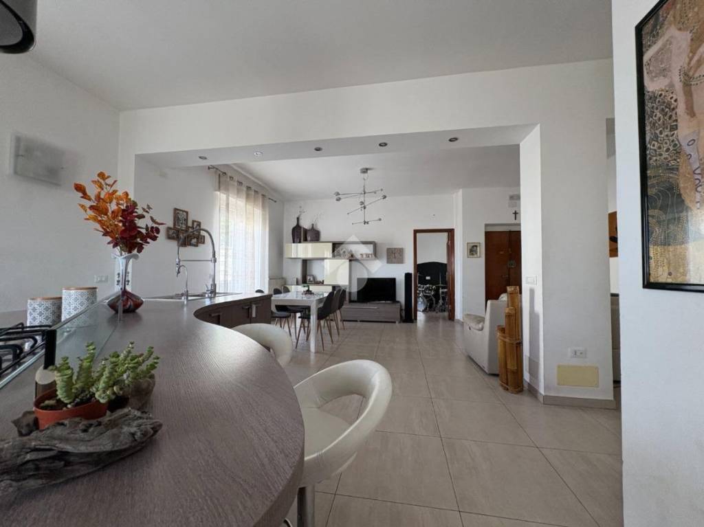 appartamento in vendita a Massa in zona Centro Storico