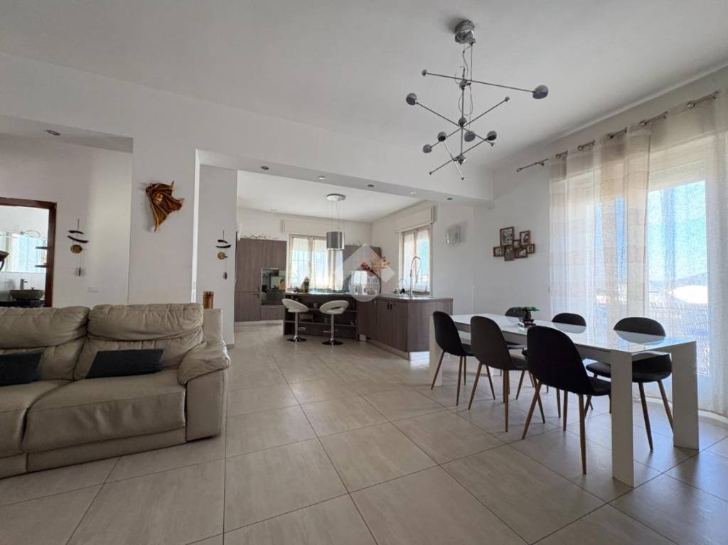 appartamento in vendita a Massa in zona Centro Storico