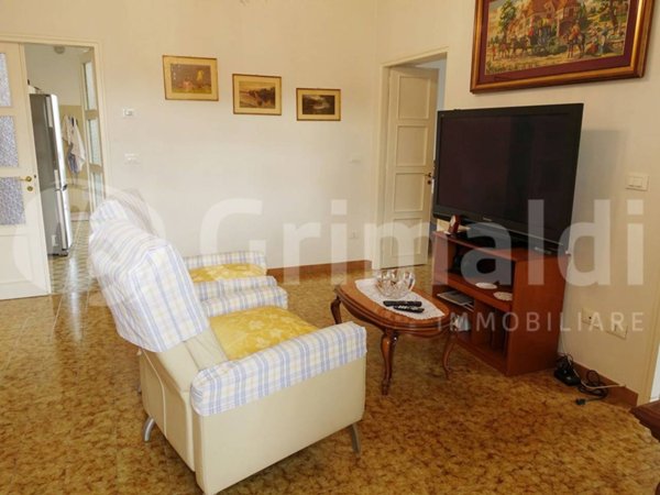 appartamento in vendita a Massa in zona Centro Storico