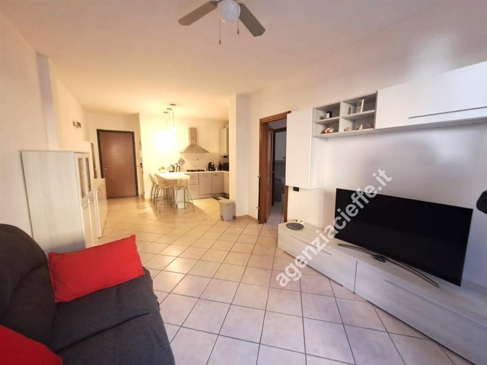 appartamento in vendita a Massa in zona Marina di Massa