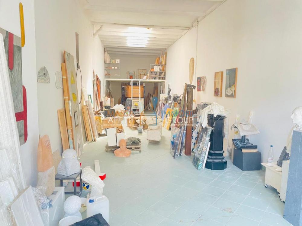 locale di sgombero in vendita a Massa in zona Centro Storico