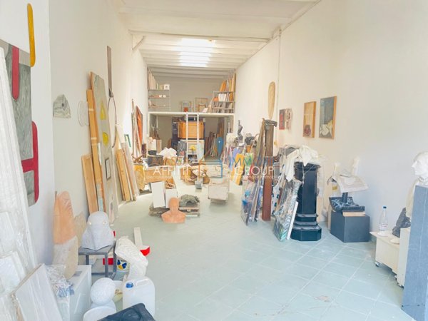 locale di sgombero in vendita a Massa in zona Centro Storico