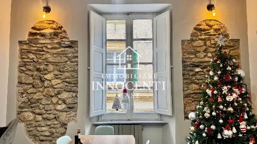 appartamento in vendita a Massa in zona Centro Storico