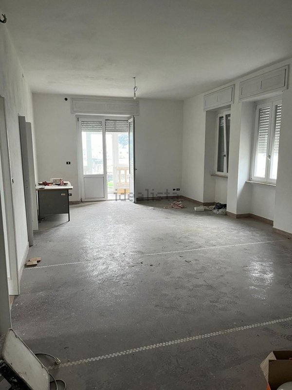 casa indipendente in vendita a Massa in zona Centro Storico