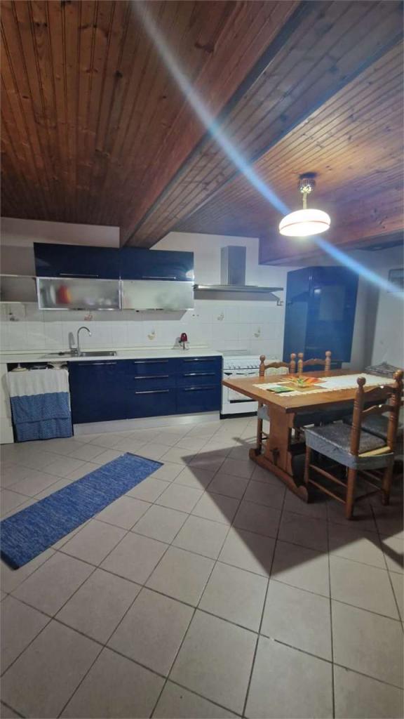 casa indipendente in vendita a Massa