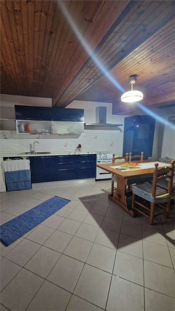 casa indipendente in vendita a Massa