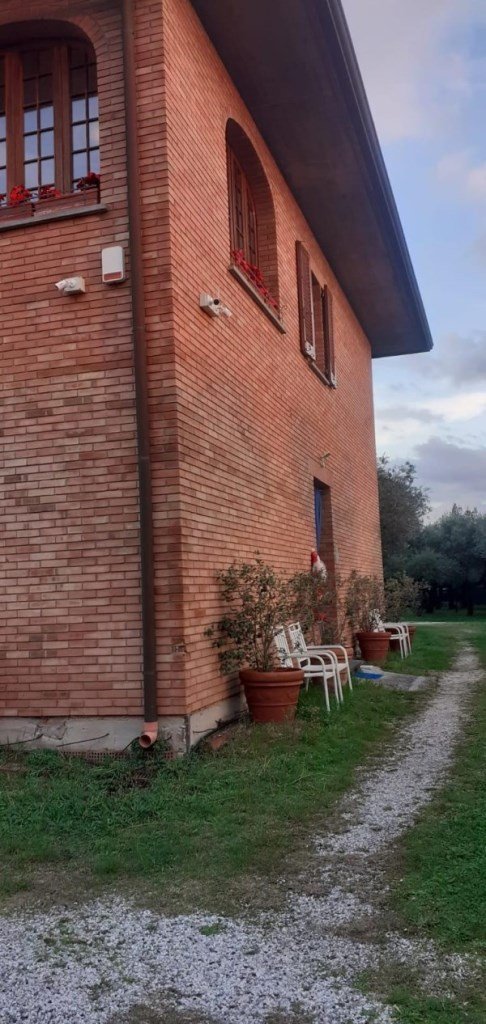 casa indipendente in vendita a Massa