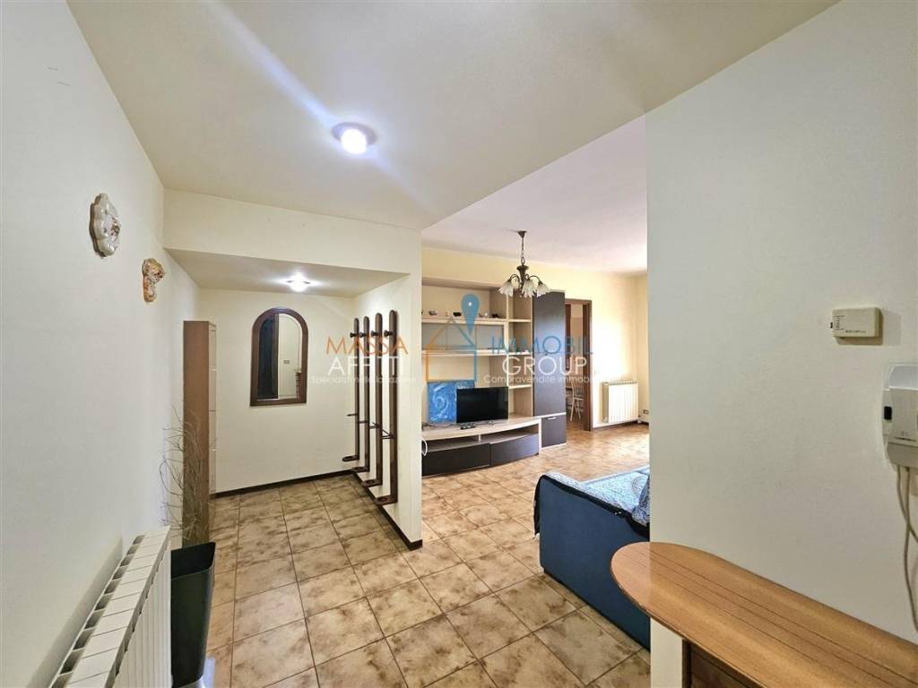 appartamento in vendita a Massa in zona Marina dei Ronchi