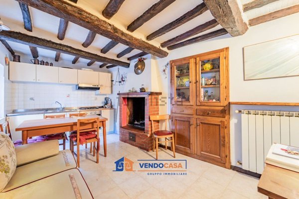 appartamento in vendita a Massa in zona Antona