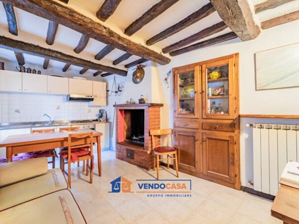 appartamento in vendita a Massa in zona Antona