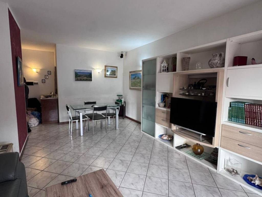 appartamento in vendita a Massa in zona Centro Storico