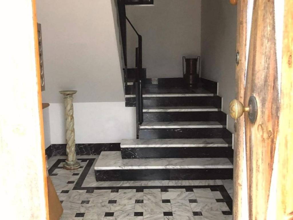 appartamento in vendita a Massa in zona Centro Storico