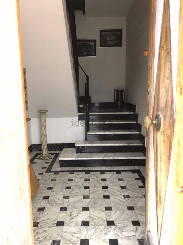 appartamento in vendita a Massa in zona Centro Storico