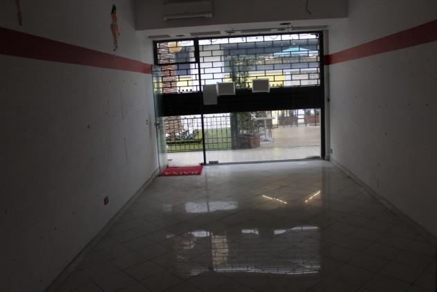 negozio in vendita a Massa in zona Centro Storico