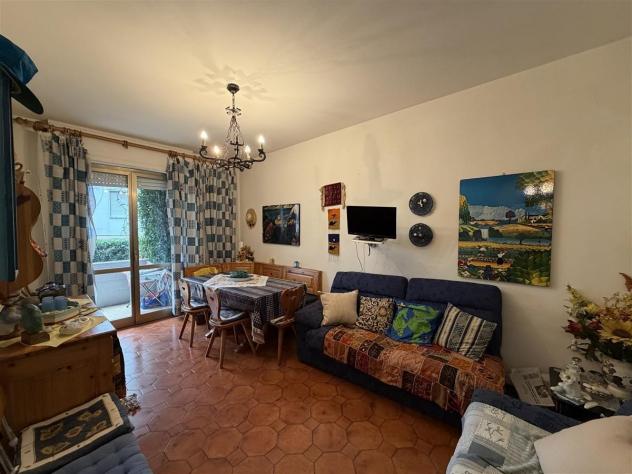 appartamento in vendita a Massa in zona Marina dei Ronchi