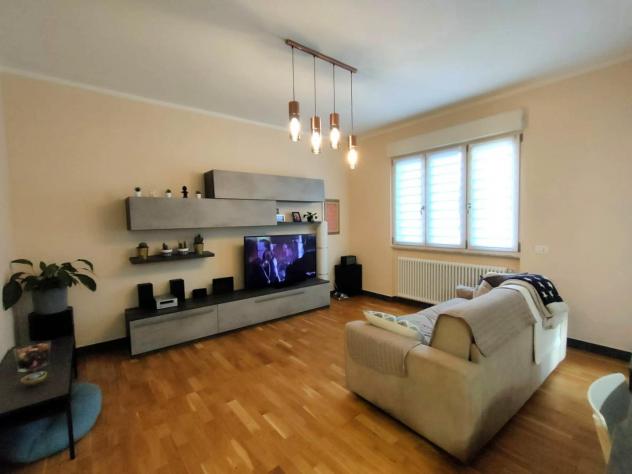 appartamento in vendita a Massa in zona Marina dei Ronchi